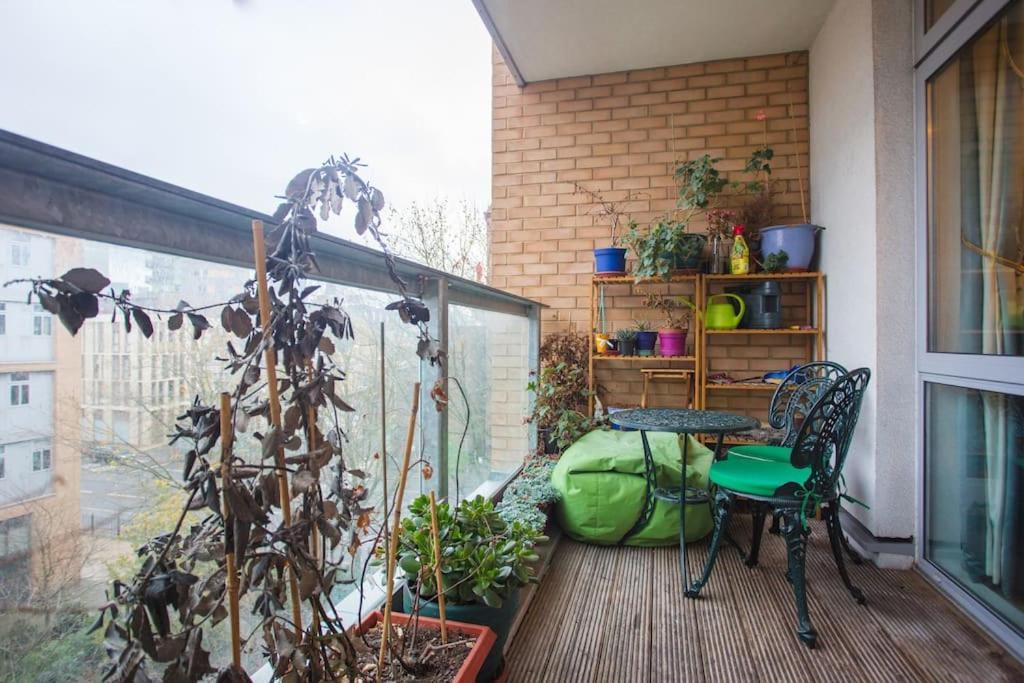 Unique & Welcoming 2Bd Flat In Limehouse Apartment ลอนดอน ภายนอก รูปภาพ