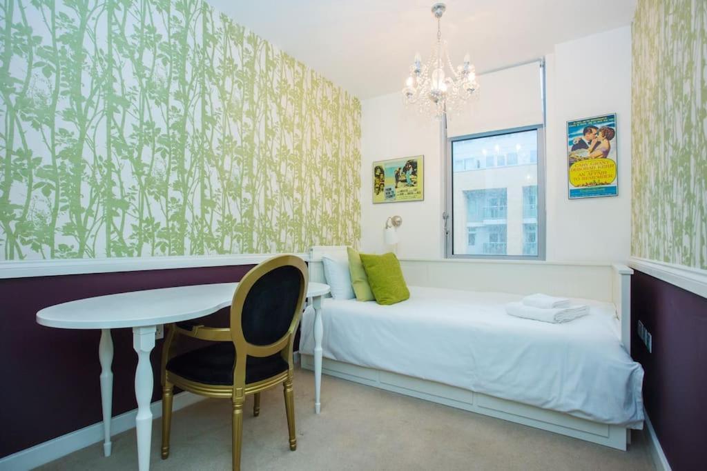 Unique & Welcoming 2Bd Flat In Limehouse Apartment ลอนดอน ภายนอก รูปภาพ
